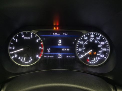 Used 2021 Nissan Sentra SV FWD image 23