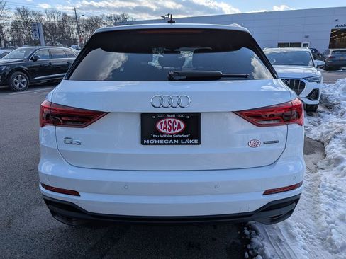 Used 2025 Audi Q3 2.0T Premium w/ Convenience Package image 4