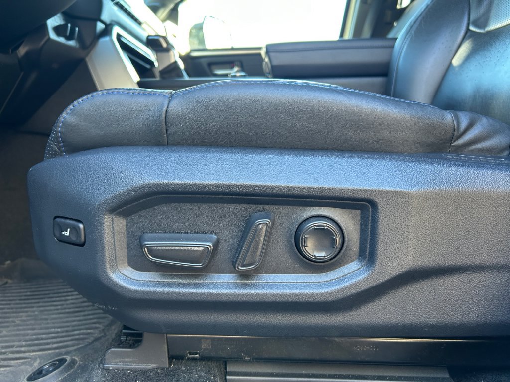 Used 2025 Toyota Sequoia Platinum AWD/4WD image 13