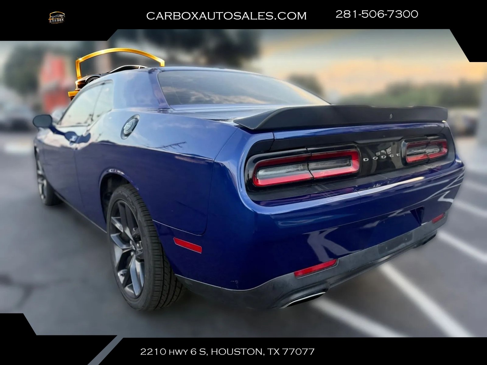 Used 2020 Dodge Challenger SXT w/ Blacktop Package RWD image 3