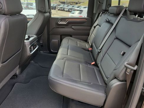 Used 2024 GMC Sierra 2500 Denali image 25