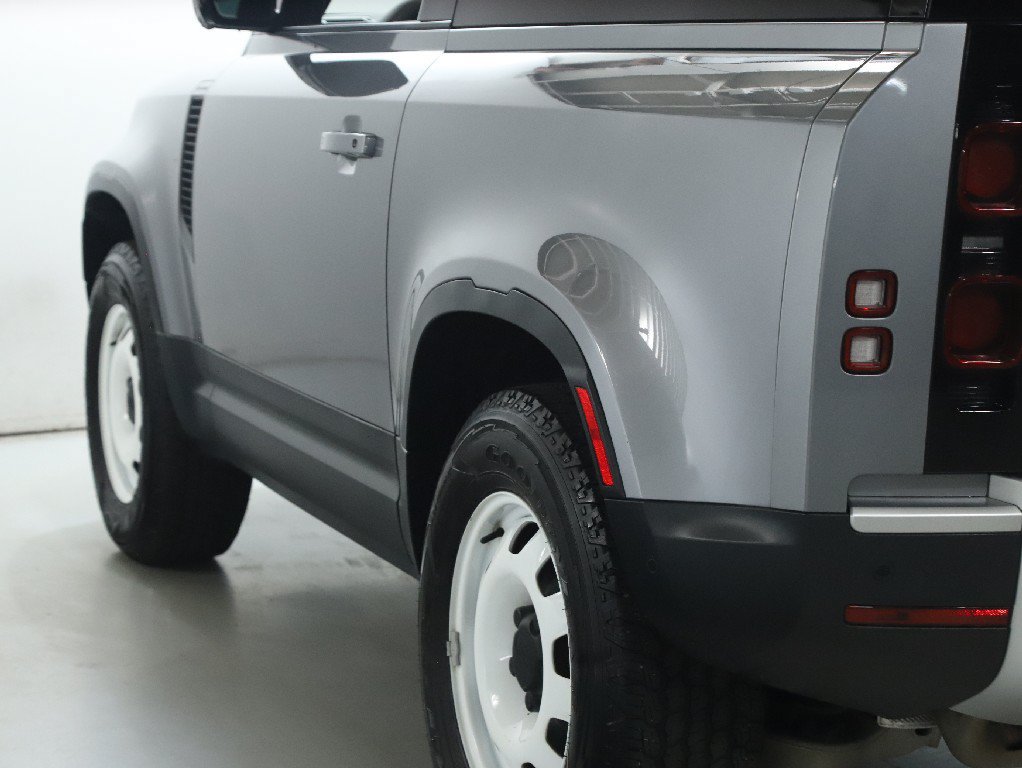 Used 2022 Land Rover Defender 90 S AWD/4WD image 42
