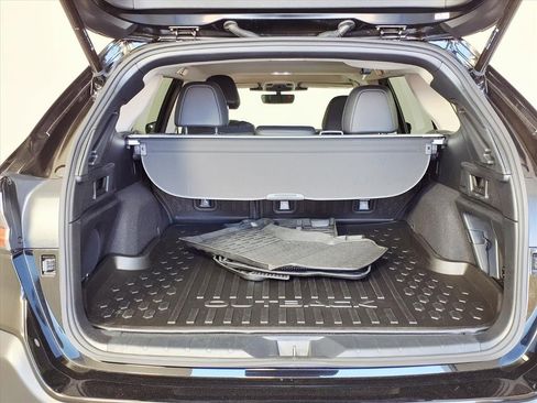Certified 2025 Subaru Outback Limited image 8
