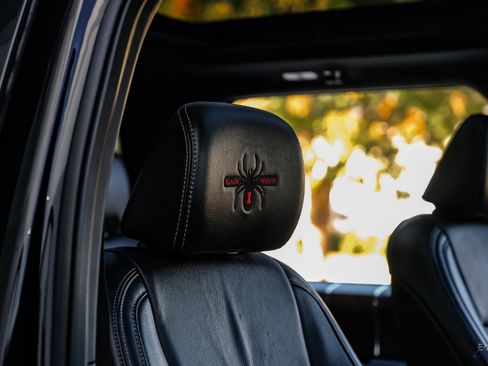 Used 2022 Ford F250 Lariat w/ Black Appearance Package image 47