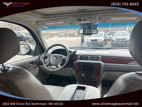 Used 2010 Chevrolet Tahoe LTZ image 15