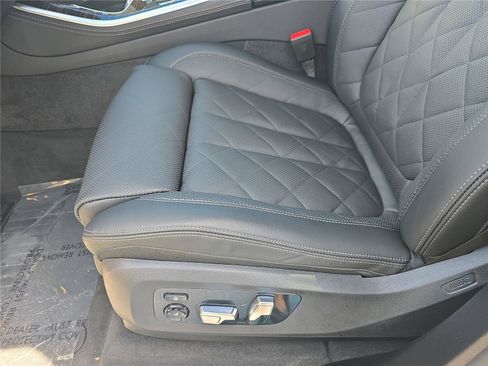 Used 2026 BMW X5 sDrive40i RWD image 17