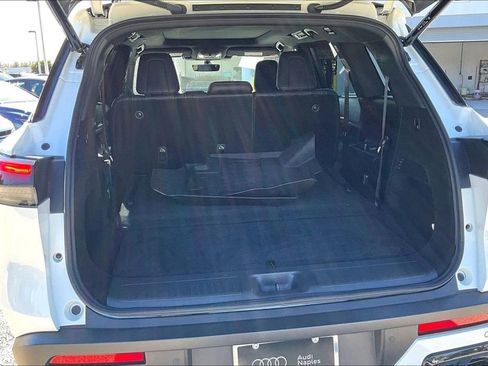 Used 2025 INFINITI QX60 Luxe w/ Black Edition image 15