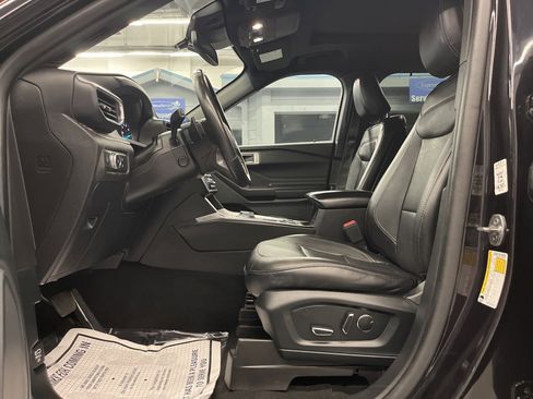 Used 2020 Ford Explorer Limited image 10