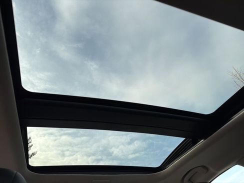 Used 2020 Nissan Murano SV w/ Premium Package image 14