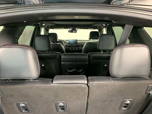 Used 2025 Honda Pilot Black Edition image 15