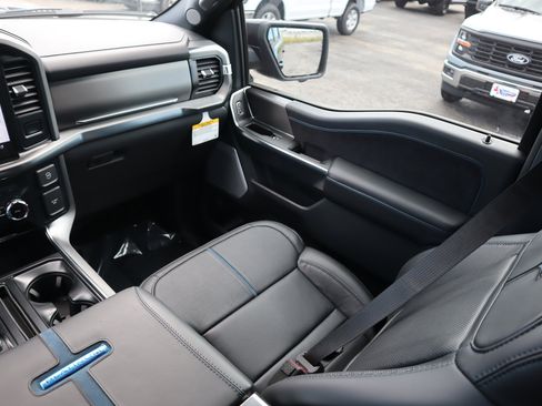 New 2025 Ford F150 Platinum w/ Equipment Group 702A High image 34
