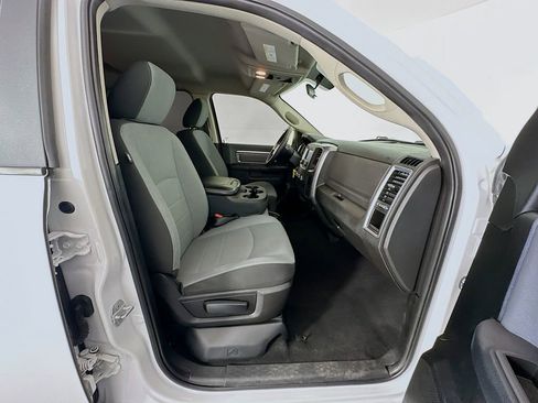 Used 2021 RAM 1500 Classic SLT image 27