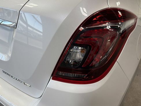 Used 2018 Buick Encore Preferred image 11