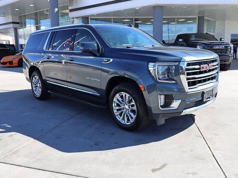 Used 2021 GMC Yukon XL SLT w/ SLT Luxury Plus Package image 8