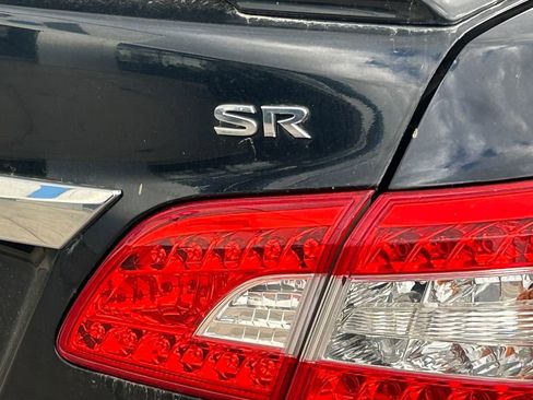 Used 2013 Nissan Sentra SR w/ Premium Pkg image 5