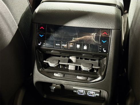 Used 2023 Jeep Grand Cherokee Overland w/ Advanced Protech Group III image 26