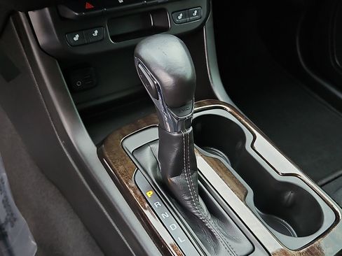 Used 2022 GMC Canyon Elevation w/ Elevation Premium Package image 14