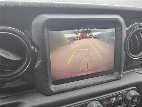 Used 2023 Jeep Wrangler Unlimited Sport image 14