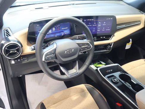 New 2026 Chevrolet Equinox ACTIV w/ Safety and Technology Package image 23