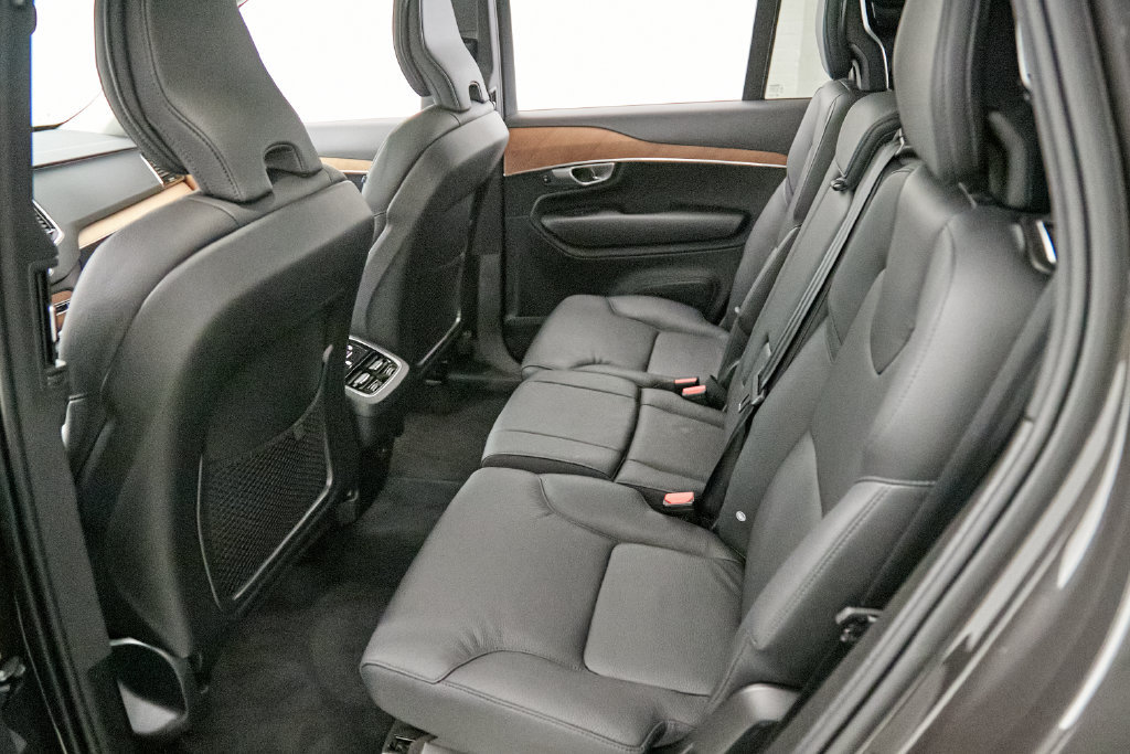 Certified 2024 Volvo XC90 B6 Plus w/ Protection Package Premier AWD/4WD image 21