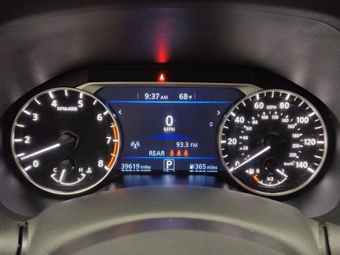 Used 2025 Nissan Altima 2.5 SV FWD image 23