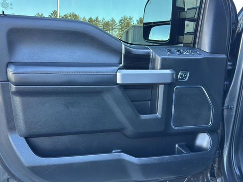 Used 2019 Ford F250 Platinum w/ Platinum Ultimate Package image 14
