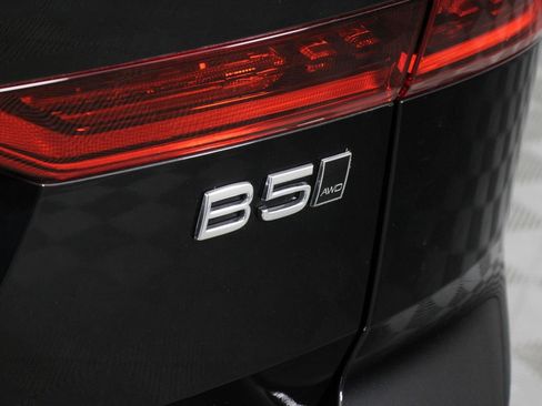 Certified 2026 Volvo XC60 B5 Plus AWD/4WD image 20