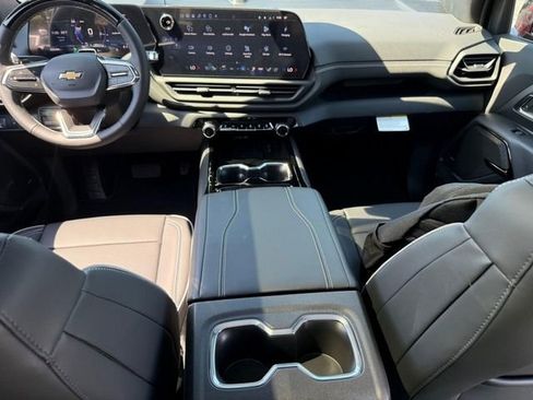 New 2026 Chevrolet Silverado EV LT image 7