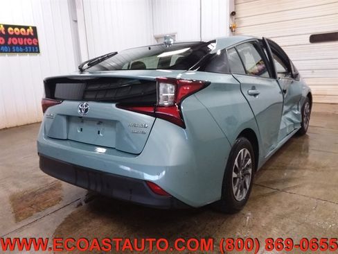 Used 2022 Toyota Prius Limited w/ Premium Convenience Package image 2
