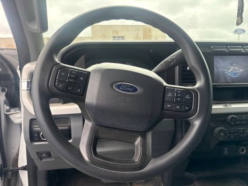 Used 2023 Ford F350 XL w/ 360-Degree Camera Package RWD image 3