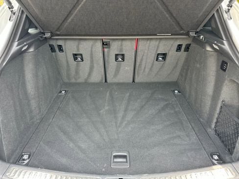 Certified 2025 Porsche Macan image 16