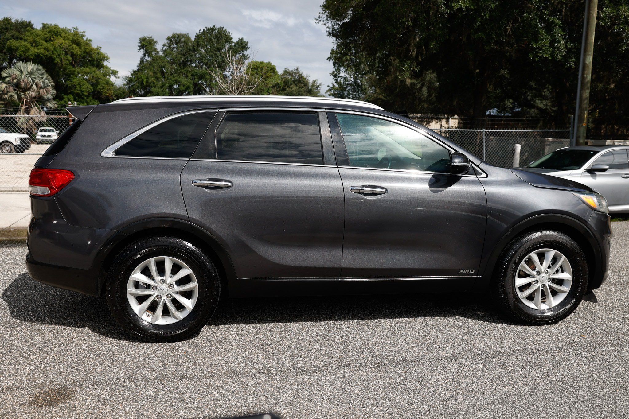 Used 2017 Kia Sorento AWD w/ LX Convenience Package image 18