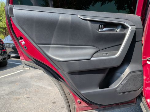 Used 2019 Toyota RAV4 XLE w/ All Weather Liner Package AWD/4WD image 33