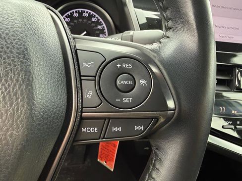 Used 2023 Toyota Camry SE FWD image 14