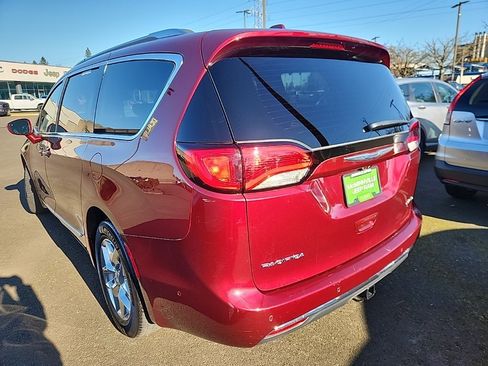 Used 2017 Chrysler Pacifica Limited w/ Advanced Safetytec Group image 5