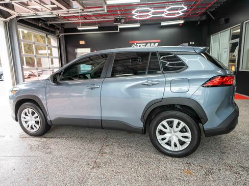 Used 2024 Toyota Corolla Cross L image 2