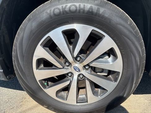Certified 2024 Subaru Outback Premium AWD/4WD image 18