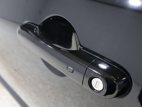 Used 2020 Jeep Renegade Limited image 9