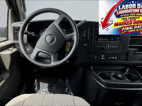 Used 2025 GMC Savana 3500 LT w/ LT Preferred Equipment Group RWD image 8