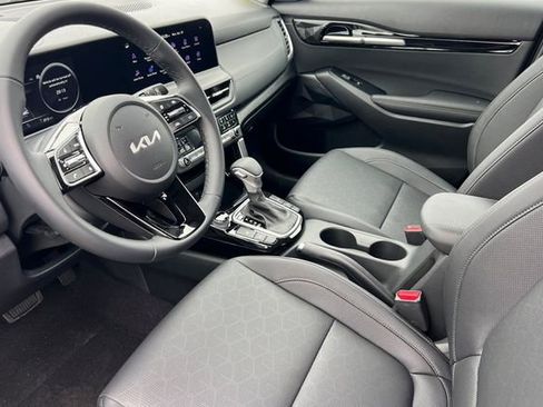 New 2026 Kia Seltos EX FWD image 11