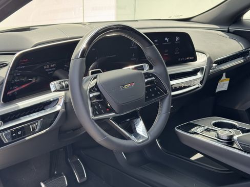 New 2026 Cadillac Lyriq V image 16