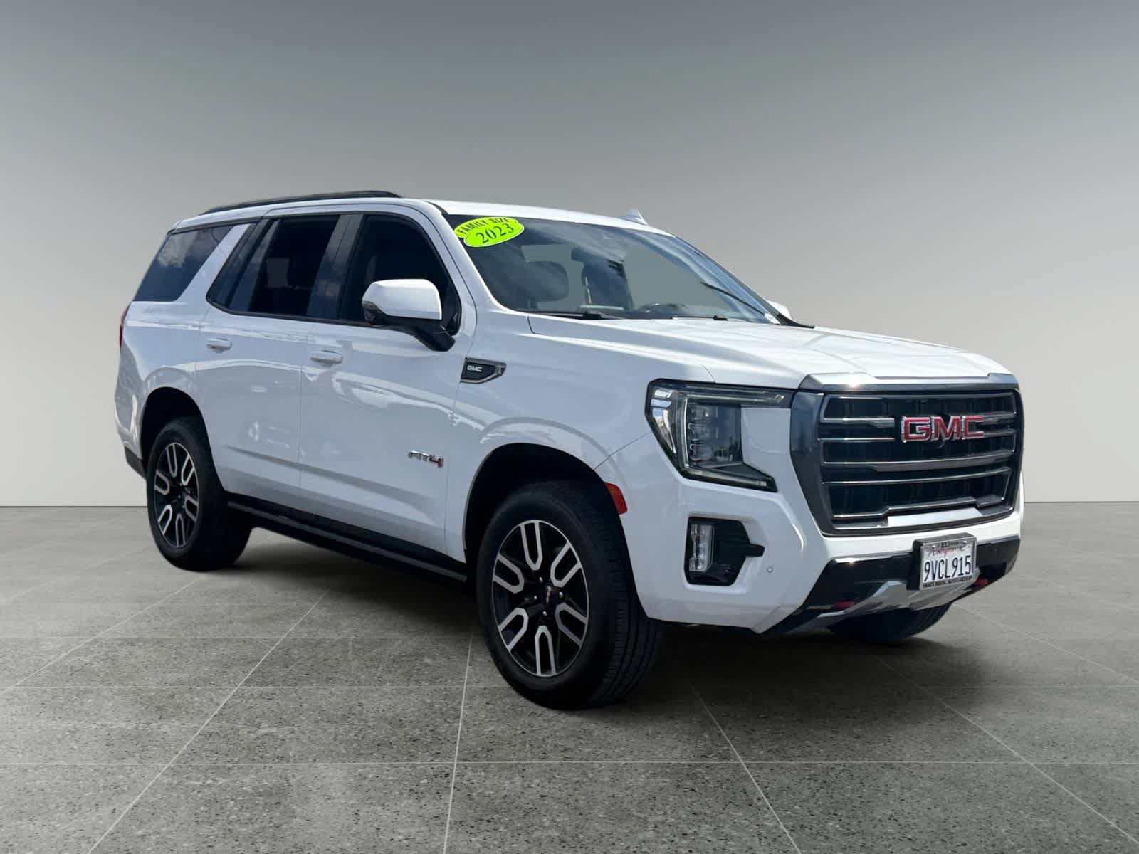 Used 2023 GMC Yukon AT4 w/ Technology Package AWD/4WD image 7