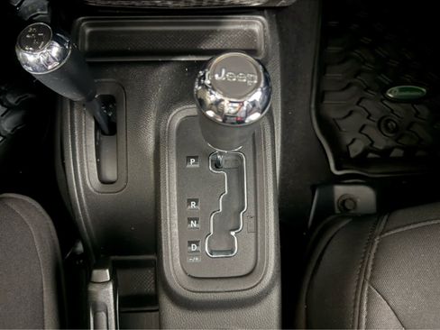 Used 2013 Jeep Wrangler Unlimited Sport AWD/4WD image 23