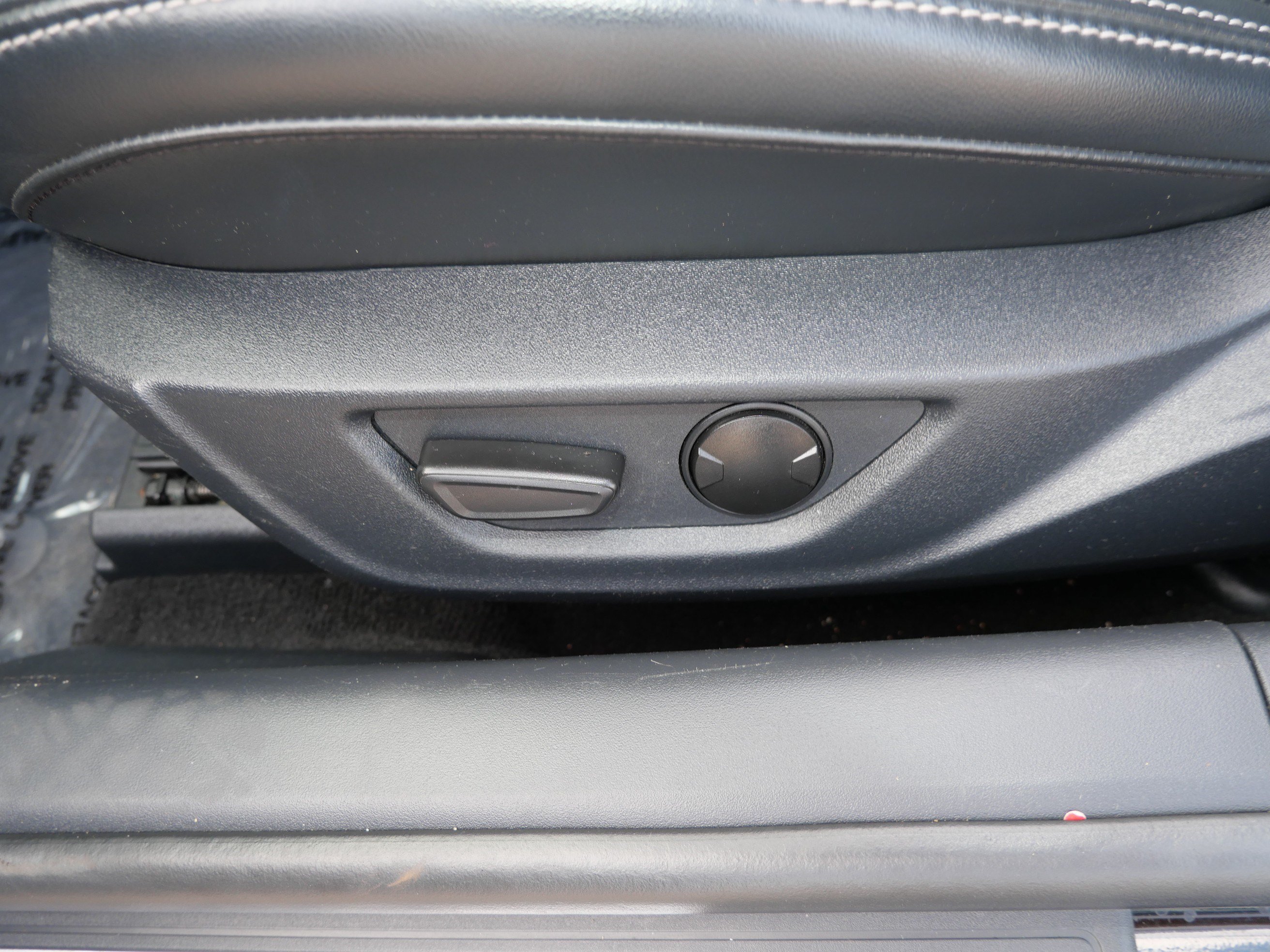 Certified 2024 Ford Mustang Premium RWD image 19
