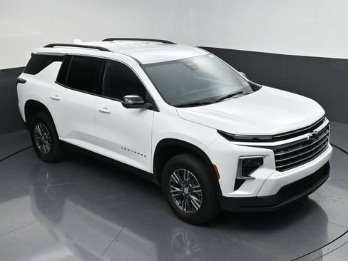 New 2026 Chevrolet Traverse LT w/ Driver Confidence Package FWD image 43