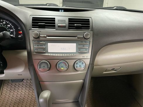 Used 2007 Toyota Camry LE FWD image 23