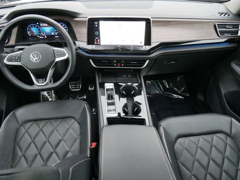Used 2024 Volkswagen Atlas SEL Premium R-Line AWD/4WD image 14
