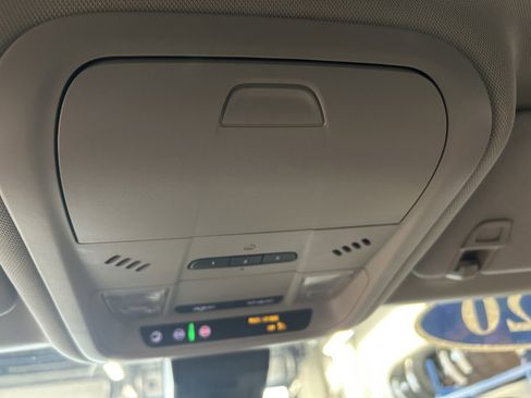 Used 2020 Chevrolet Equinox Premier w/ Premier Redline Edition image 38