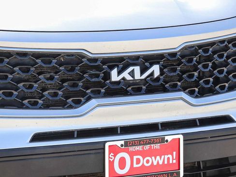 Used 2022 Kia Sorento LX FWD image 5