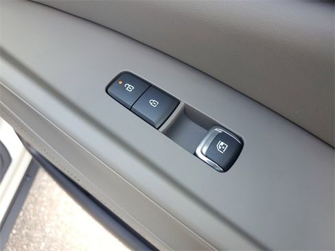 New 2026 Kia Carnival SX image 15